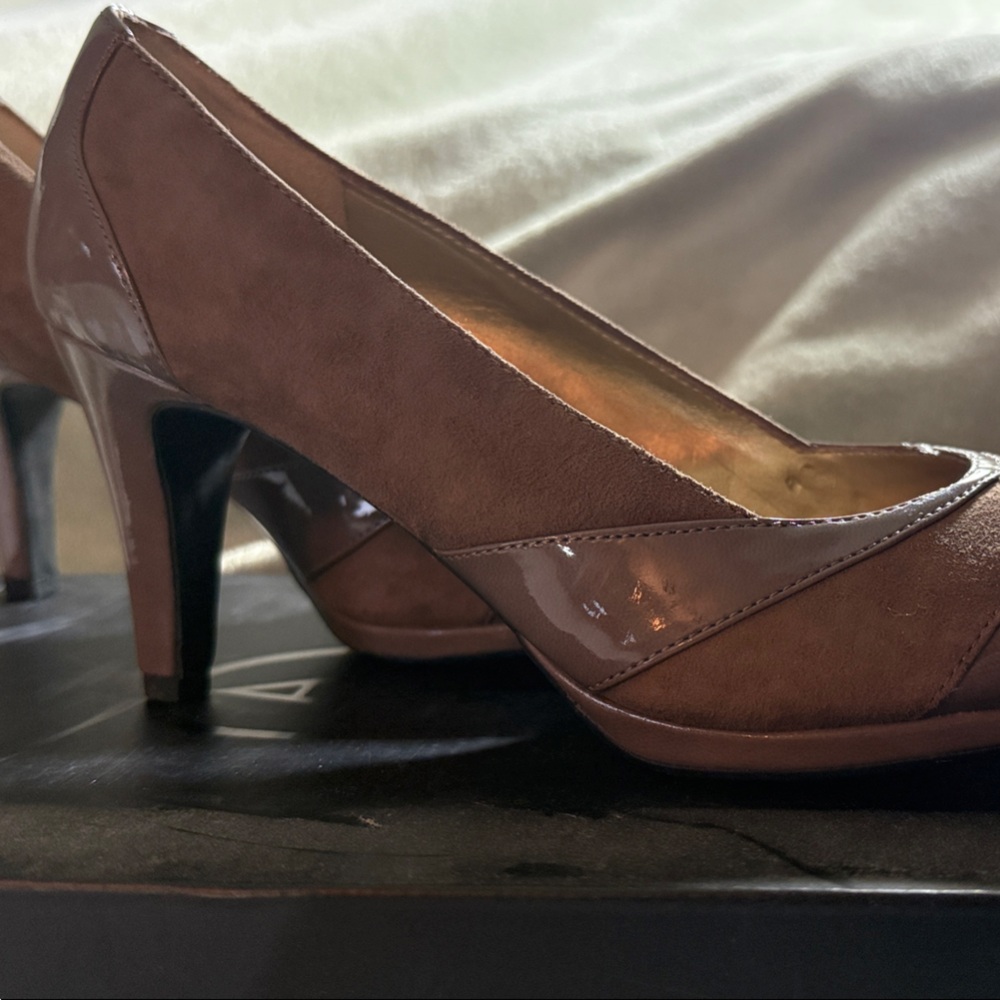 Elegant Brown Women's Heels